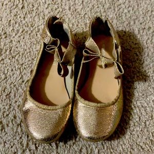Kenneth Cole girls shoe. Size 12